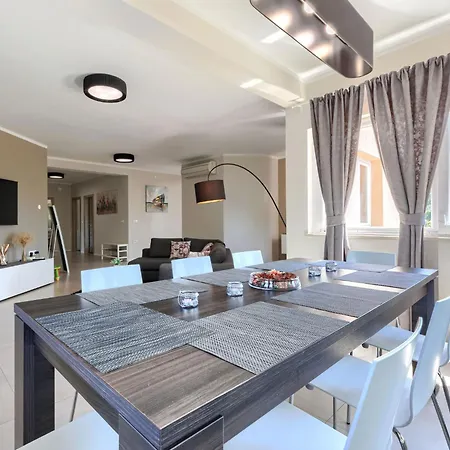 Apartman Nina By Interhome *